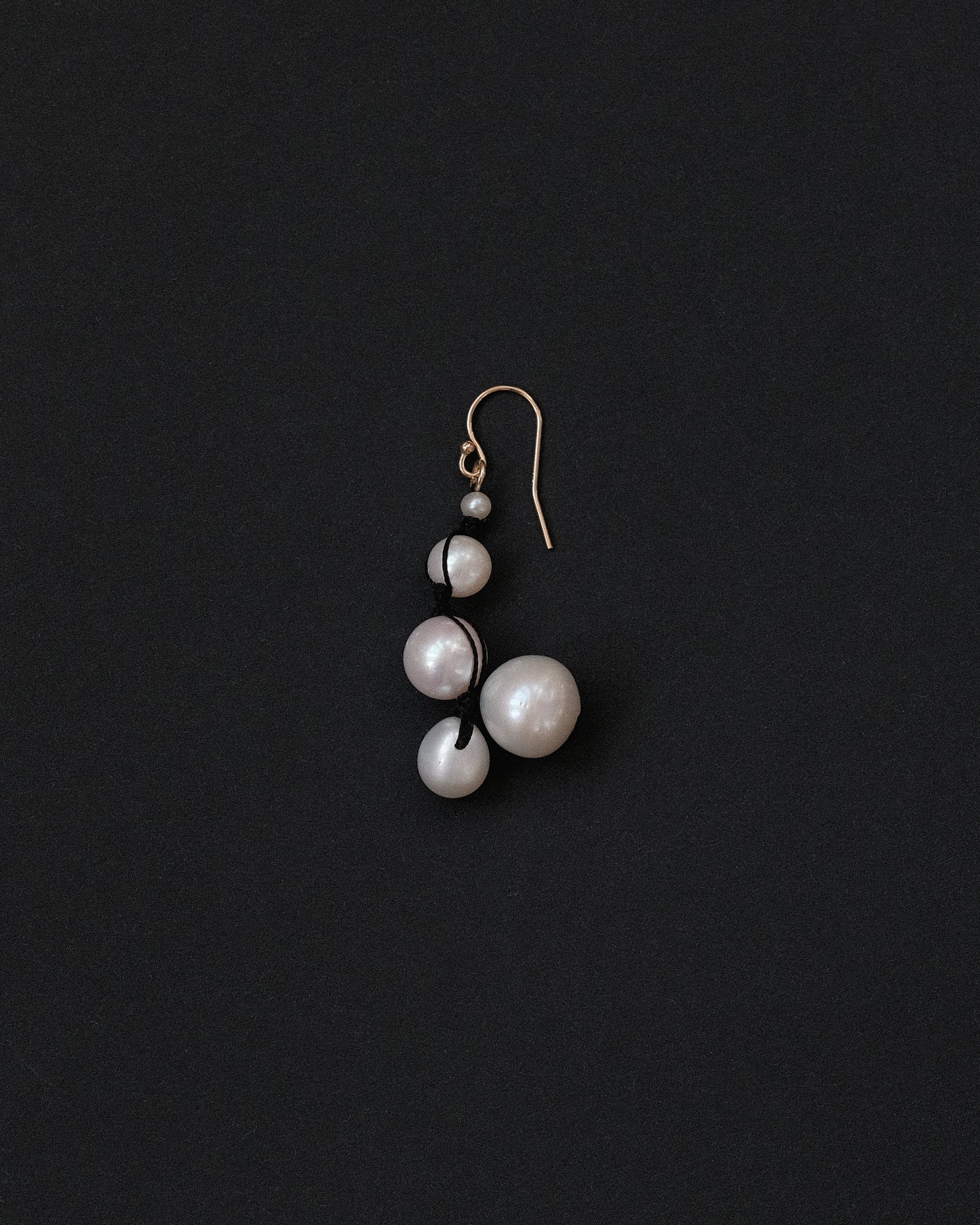Black Medium Pearl Earring